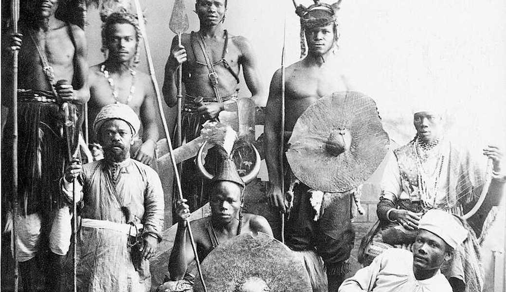«Wild-Afrika» und «Jangaui-Karawane»: Darstellung aus dem Buch der 2019 verstorbenen Obertoggenburgerin Rea Brändle.