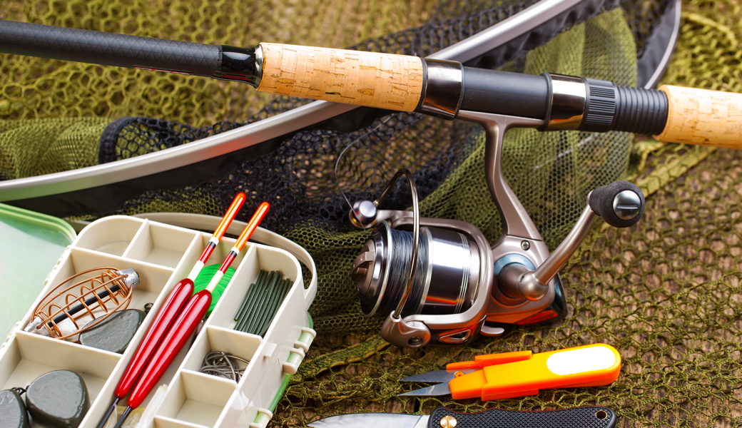 Die Einsatzkräfte fanden eine Anglerausrüstung, aber nicht den gesuchten Schweizer Fischer. Die Einsatzkräfte fanden eine Anglerausrüstung, aber nicht den gesuchten Schweizer Fischer.