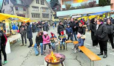 Guter Mix am Rebschter Adventsmarkt erfreute Besucherinnen und Besucher