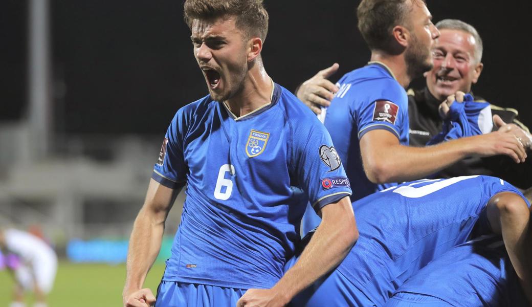 Betim Fazliji jubelt: Mit ihm auf dem Platz ist dem Kosovo der Ausgleich gelungen.