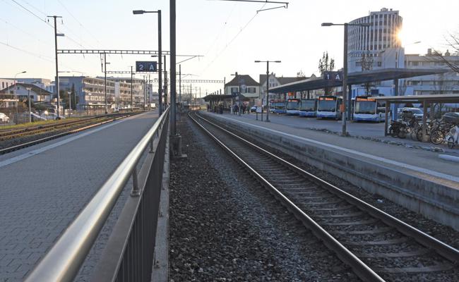 SBB entwässert Gleise, ersetzt Weichen und stopft Löcher