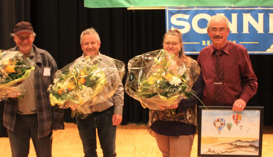 Die drei Topplatzierten erhielten unter anderem Blumen.