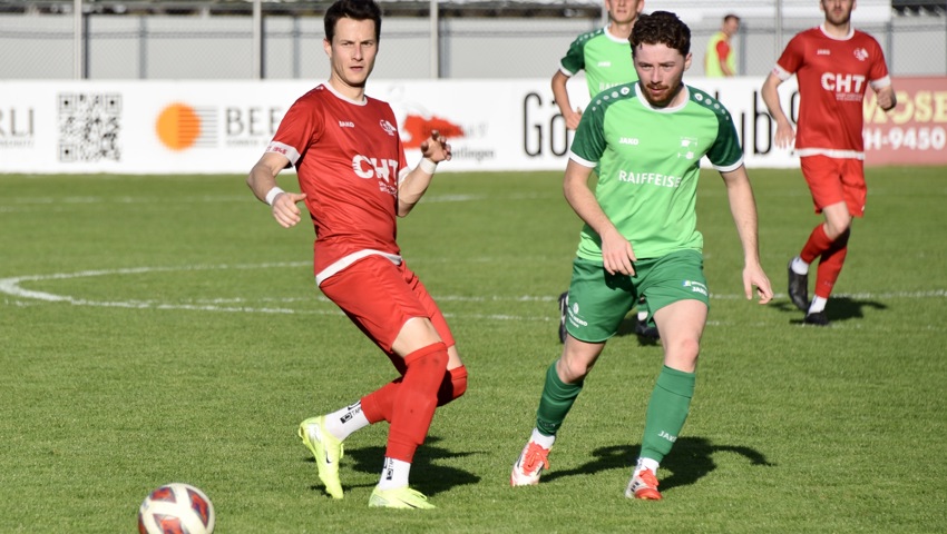 Rebstein und Elion Sopi (in Grün) empfangen am Sonntag im Spitzenspiel den FC Appenzell.