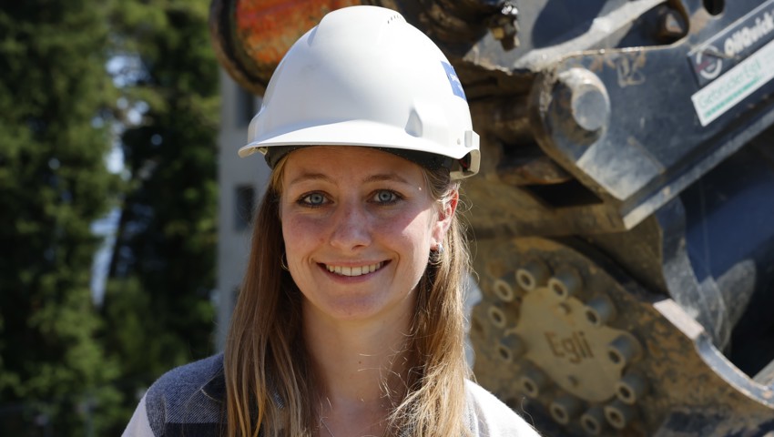 Bauleiterin Patricia Müller der Planungsfirma Gantenbein + Partner Bauleiterin Patricia Müller der Planungsfirma Gantenbein + Partner