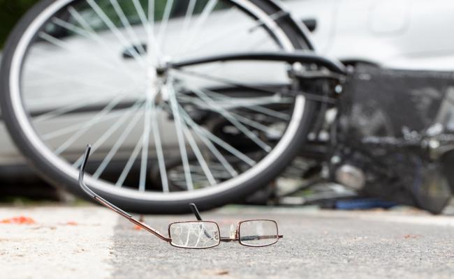 Kollision zwischen Auto und Velo - Zeugenaufruf