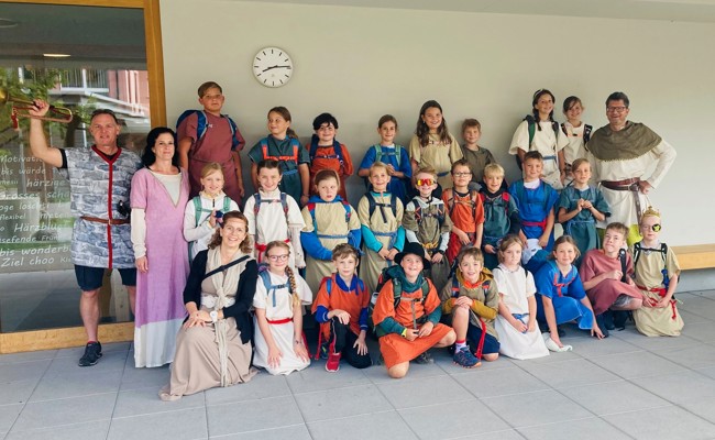 Kantonsübergreifendes Klassenlager auf der Burg Ehrenfels