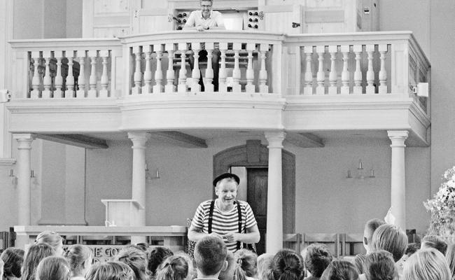 Kinder-Orgelkonzert  «Die Kirschin Elfriede» und Clown Dido