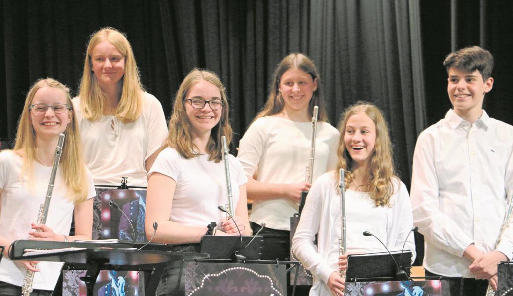 Mit dem Thema «Varieté» überraschte die Musikgesellschaft mit einem unterhaltsamen, artistischen Abend.