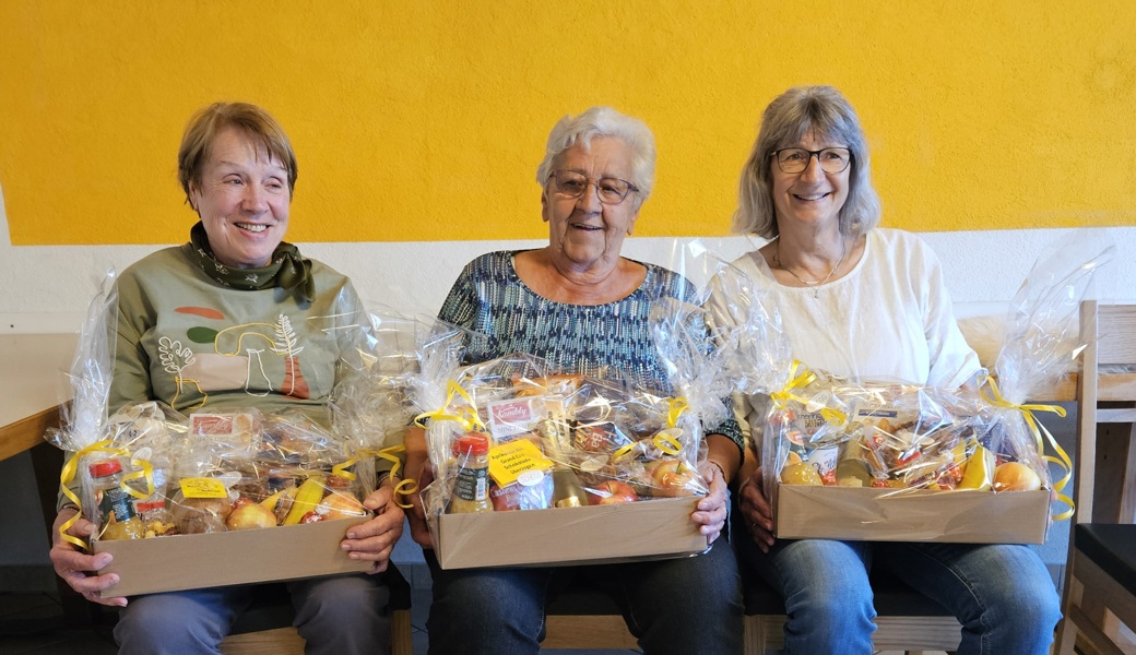 mitte: 1. Platz Klara Graber, links: 2. Platz Rita Benz, rechts: 3. Platz Judith Bösch