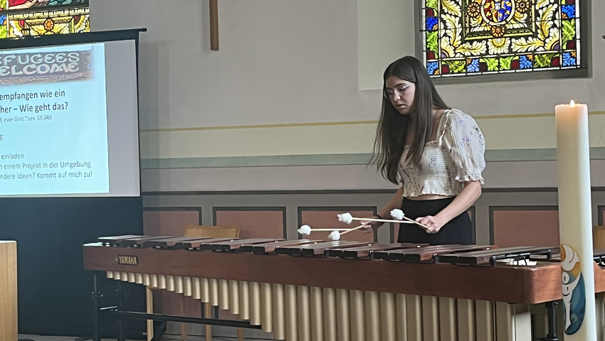 Farida Hamdar spielte auf dem Marimbaphon. Farida Hamdar spielte auf dem Marimbaphon.