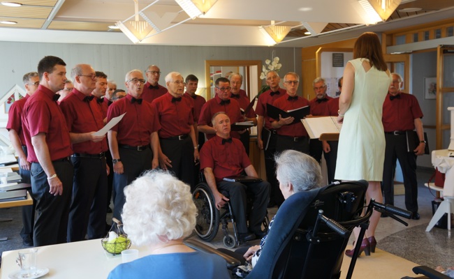 Männerchor gab ein Konzert im Zentrum Rheinauen