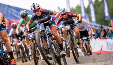 Jolanda Neff macht einen Weekend-Trip nach Paris statt Sommerferien auf einer tropischen Insel Jolanda Neff macht einen Weekend-Trip nach Paris statt Sommerferien auf einer tropischen Insel