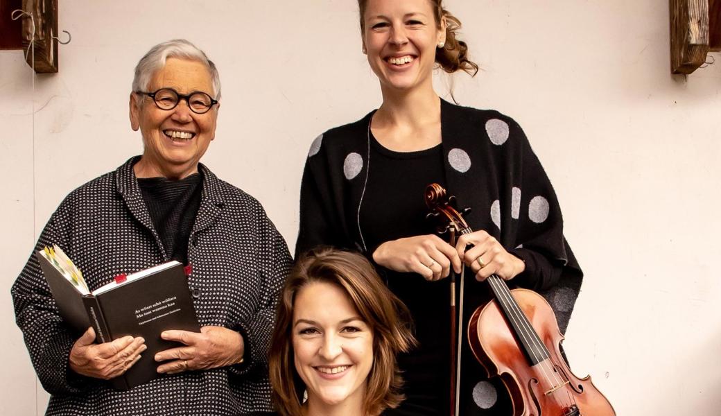 Während den Vorbereitungen des kulturellen Projektes lernten sie sich kennen und waren sich von Beginn an sympathisch: Berta Thurnherr (von links), Patricia Fehr und Stefanie Fehr-Büchel. 