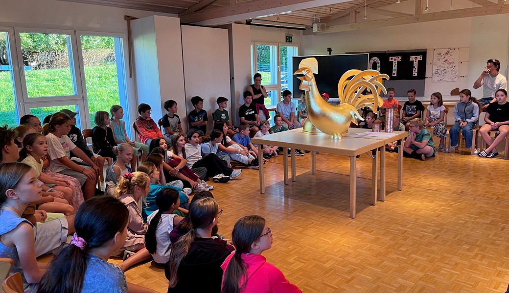 Der «Güggel» in der Primarschule.
