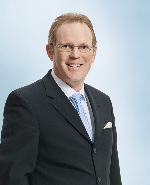 Willi Segmüller, Mitglied der Direktion, willi.segmueller@alpharheintalbank.ch Willi Segmüller, Mitglied der Direktion, willi.segmueller@alpharheintalbank.ch
