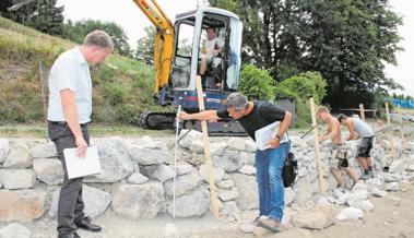 Trockenmauern werden gebaut