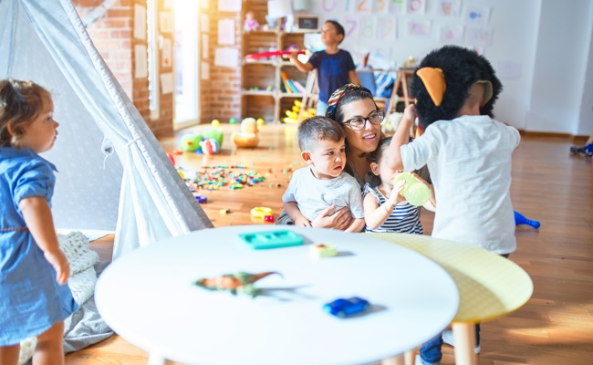 Förderbeiträge für Kinderbetreuung: Bauernhof-Kita und Schülerhort ja, Grosseltern nein