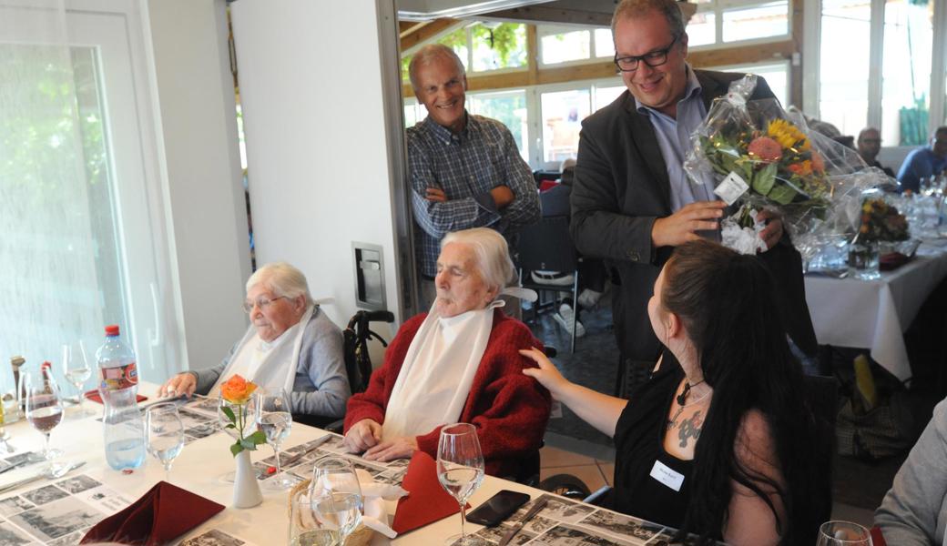 Für die älteste Altstätterin, die bald 106-jährige Maria Schwager, gab es einen Blumenstrauss vom Stadtpräsidenten.