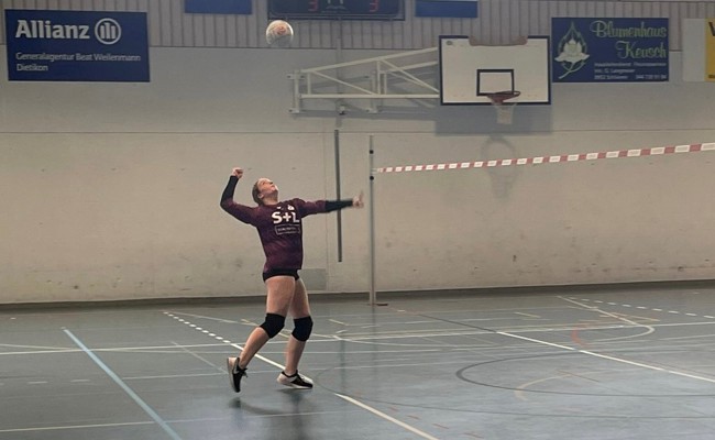 Die Widnauer Faustballerinnen holen vier Punkte in der 1.-Liga-Startrunde
