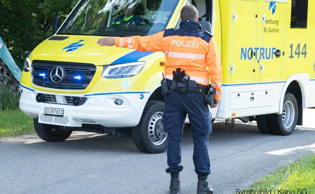 Nach Zusammenprall: Motorradfahrer bei Unfall leicht verletzt