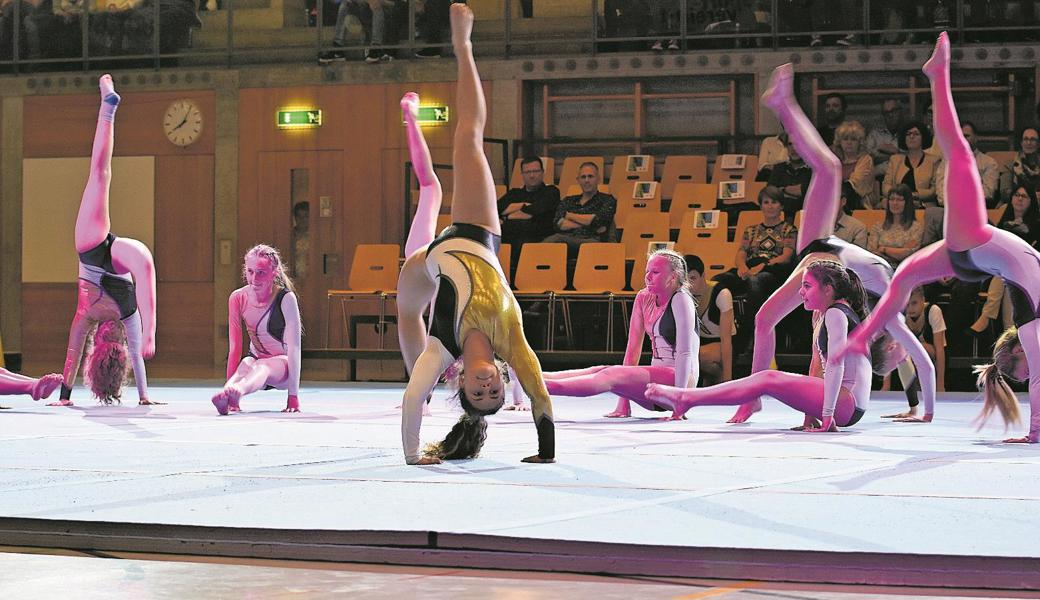 Der STV Balgach eröffnete die Gymnaestrada-Show in Widnau.