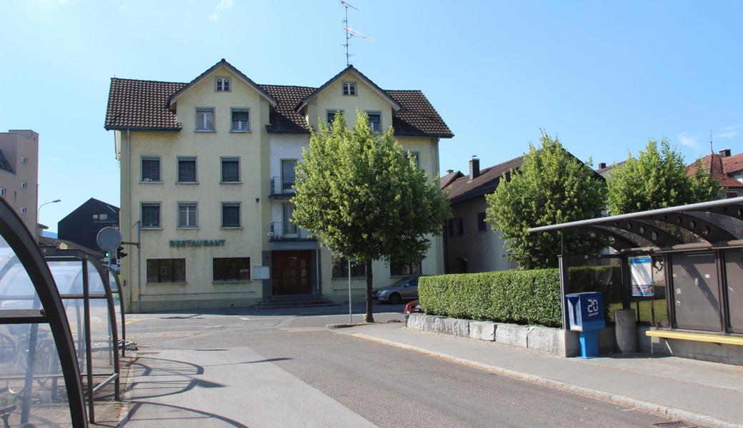 Der Freihof und die rechts daneben liegende Kessler-Liegenschaft haben politische Gemeinde und Ortsgemeinde je zur Hälfte gekauft.