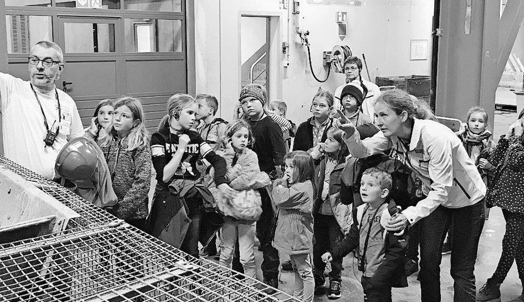 Interessiert folgte man den Ausführungen des Anlagenführes. Bild: pd