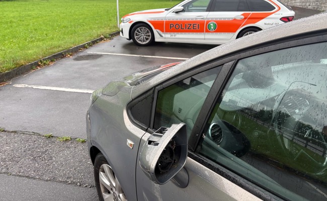 29-Jähriger baut übermüdet einen Autounfall – 6000 Franken Sachschaden