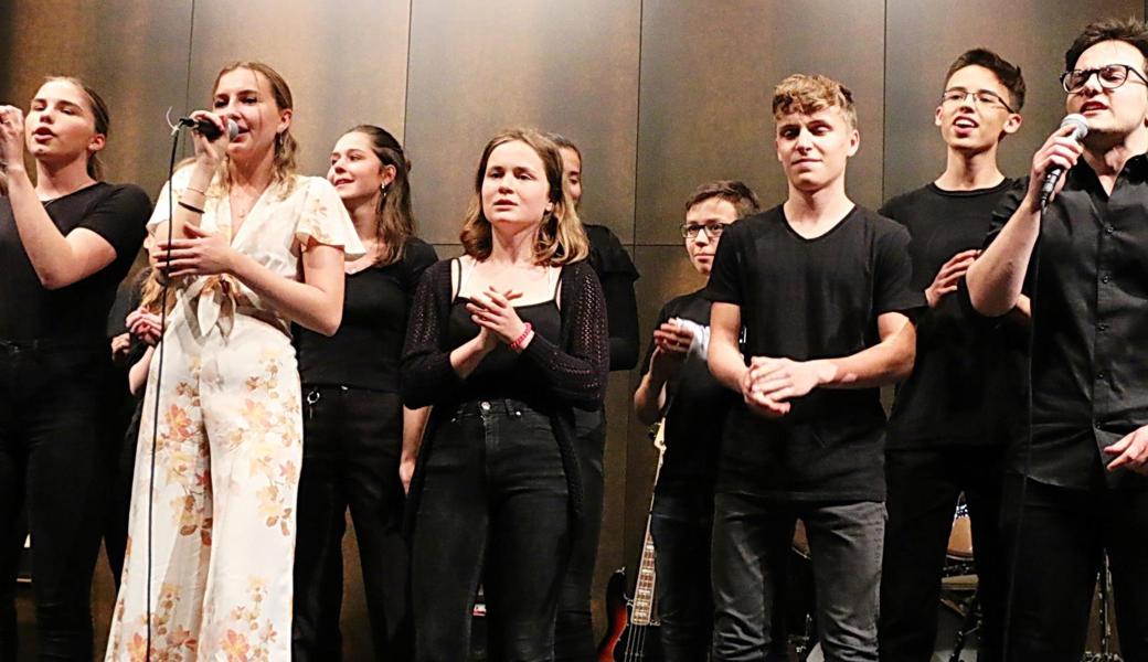 Die Musical-Crew unter der Leitung von Christian Büchel bot eine hervorragende Ensembleleistung. Die Musical-Crew unter der Leitung von Christian Büchel bot eine hervorragende Ensembleleistung.