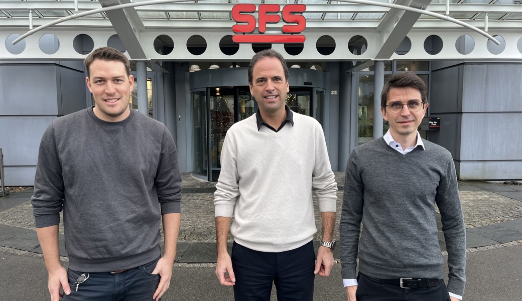 Claudio Winter (Infrastruktur & Energie), CEO Jens Breu und Lukas Graf (Kommunikation) legten die Argumente für das SFS-Windkraftprojekt namens Rhintlwind dar.