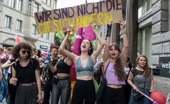 Auf die Strasse gehen? Bürgerliche Politikerinnen winken ab