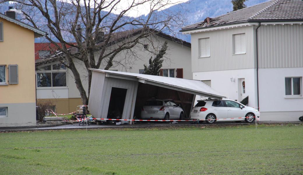 Auch die Garage bei Jürg Baumgartners Haus ist kaputt.