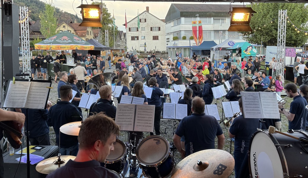 «Leute blieben bis halb vier»: Balger Fäscht zieht über 2000 Besucherinnen und Besucher an