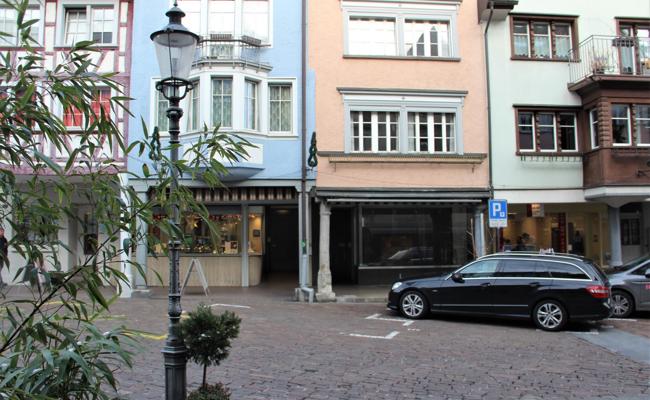 Neue Konkurrenz gleich vis-à-vis