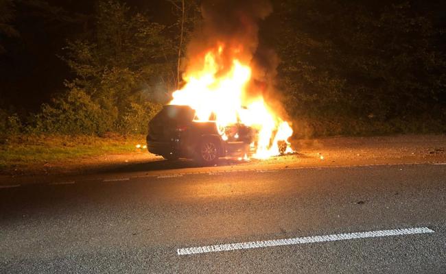 Fahrzeug stand in Flammen