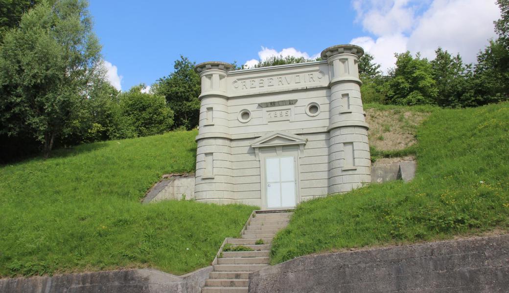 Das Wasserreservoir an der Trogenerstrasse sieht aus wie eine - ziemlich klobige - Schachfigur.