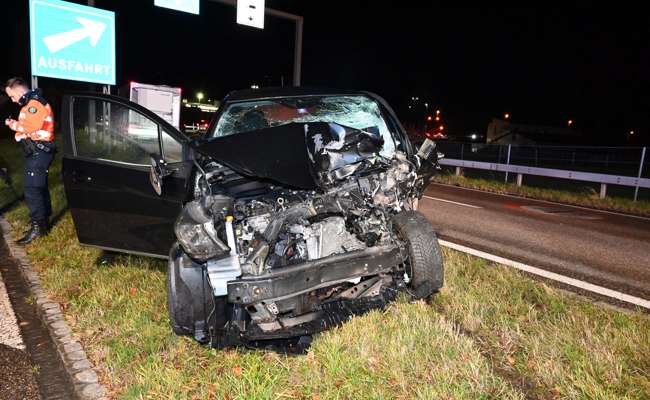Unfall auf der Autobahn: Polizei sucht Zeugen