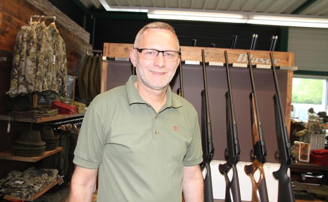 Waffenhändler Christoph Büchel im Interview: «Junge Leute schiessen heute öfter»