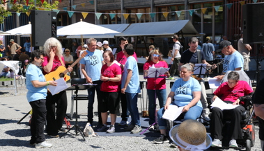 Singen für das «Wir-Gefühl» am Bleichi-Markt des Rhyboot