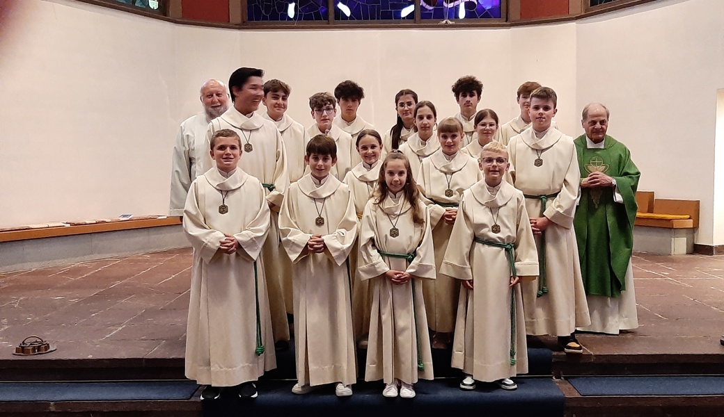 Ministranten in Heerbrugg feiern Neue und Alte, den Jahresgottesdienst und die feine Pizza.