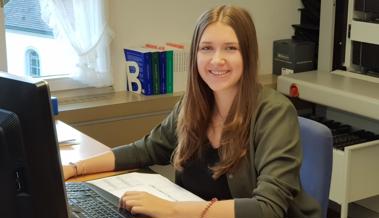 Celina Egger ist neu im Steueramt
