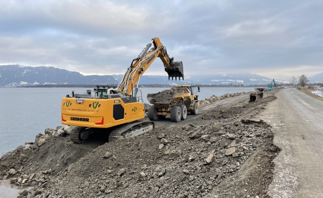 Fussweg auf die Rheinvorstreckung wegen Bauarbeiten gesperrt
