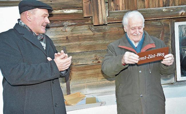 Museumsgründer Ernst Züst mit Weg geehrt