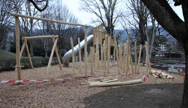 Ein neuer zentrumsnaher Spielplatz beim Schulhaus Bild