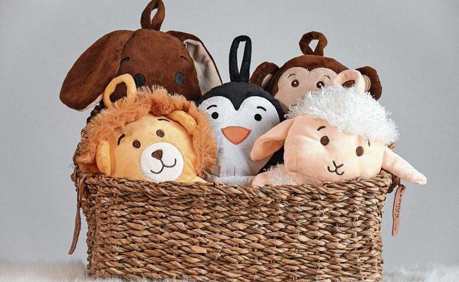 Kranke Kinder bekommen «Helpis» geschenkt