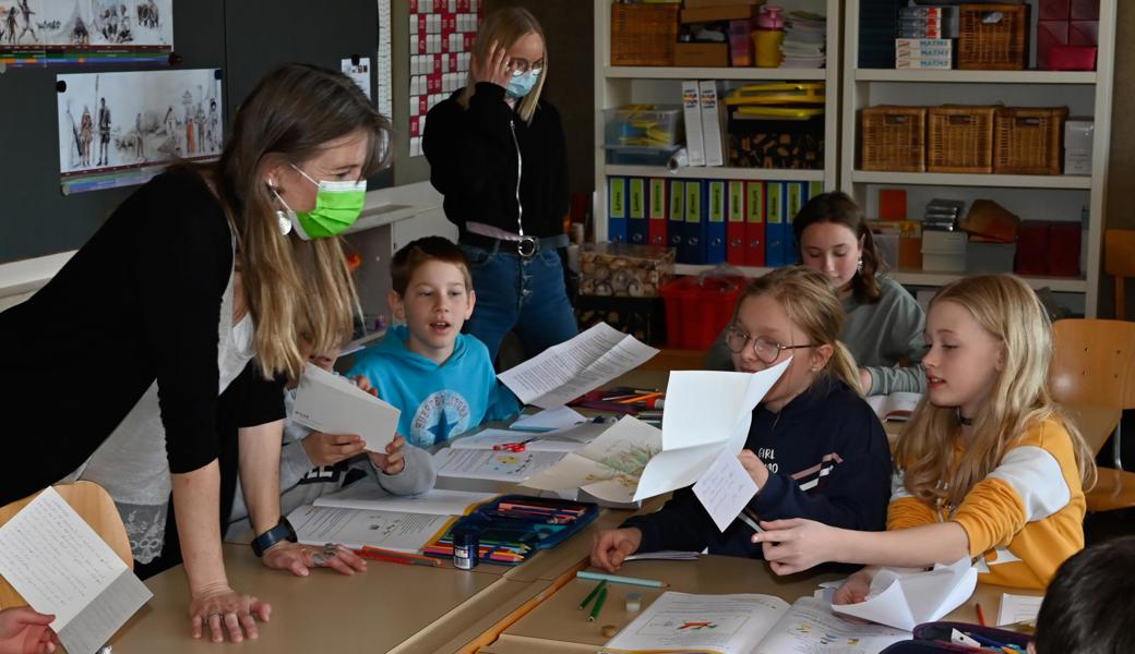 Die Freude der Kinder über die Antwortbriefe aus dem Altersheim lässt sich kaum in Worte fassen.