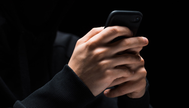 Eigenwillige Technik: Smartphone mit KI-Ambitionen