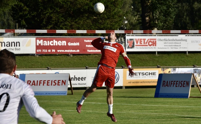 «Oafach Grenzland» ist das Motto: Das Faustballturnier läuft