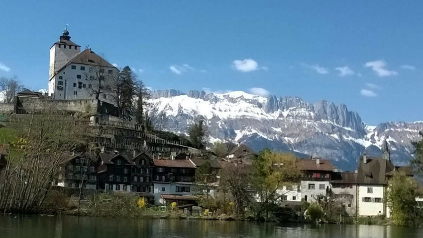 Am Fusse des Werdenberger Sees mit Blick auf das Schloss. Am Fusse des Werdenberger Sees mit Blick auf das Schloss.