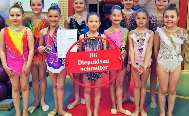 Älteste Gymnastinnen sahnen im Glarus ganze Medaillensätze ab